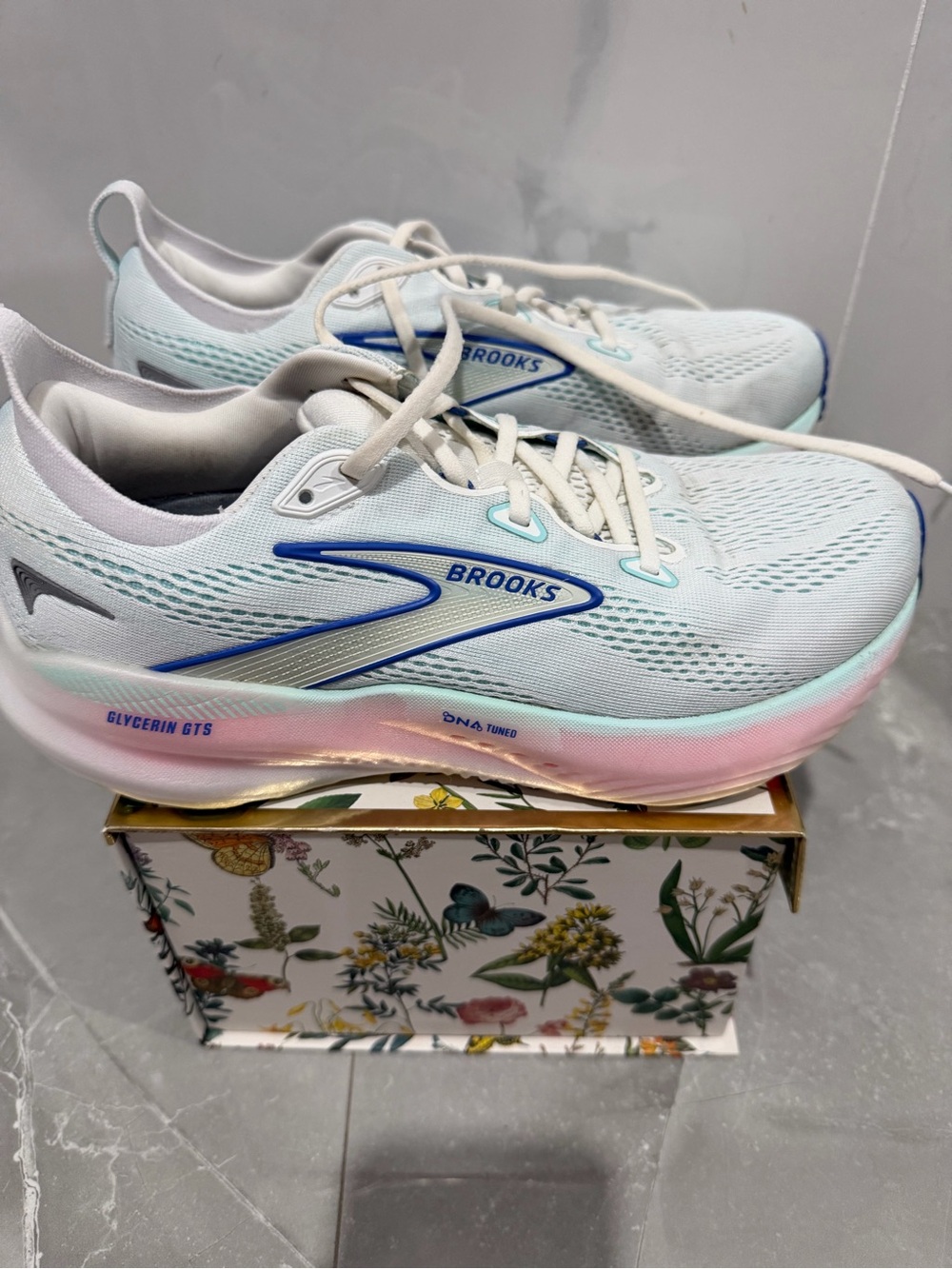 Brooks Women's Glycerin GTS Running Shoes - White with Pink and aqua Accents
